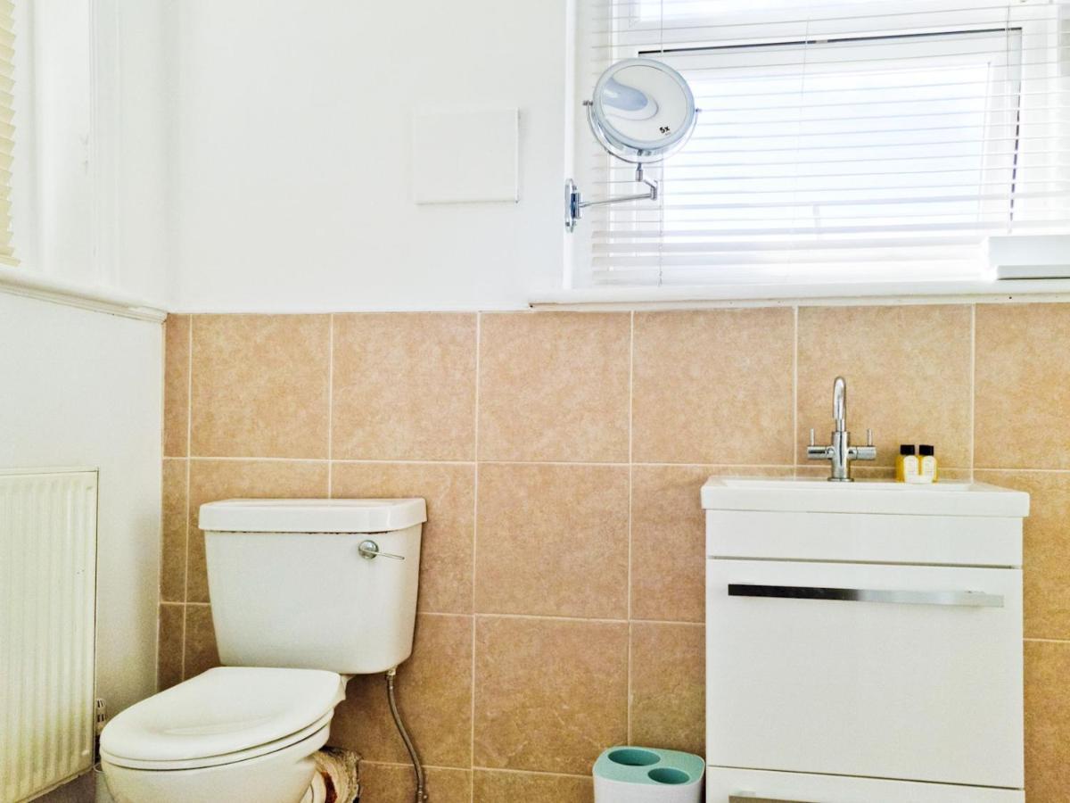 Appartement Pass The Keys Wimbledon Hideaway à Londres Extérieur photo