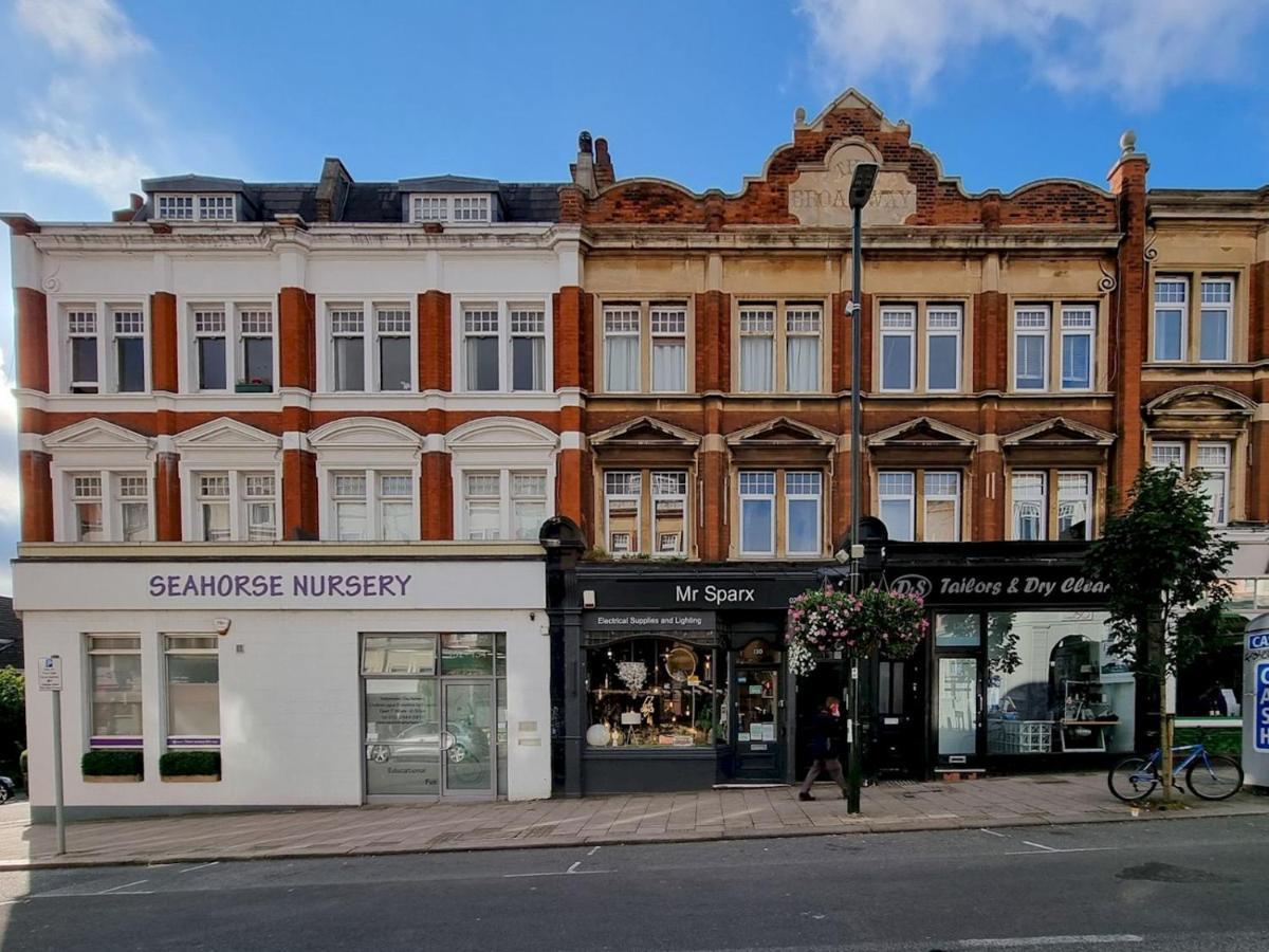 Appartement Pass The Keys Wimbledon Hideaway à Londres Extérieur photo