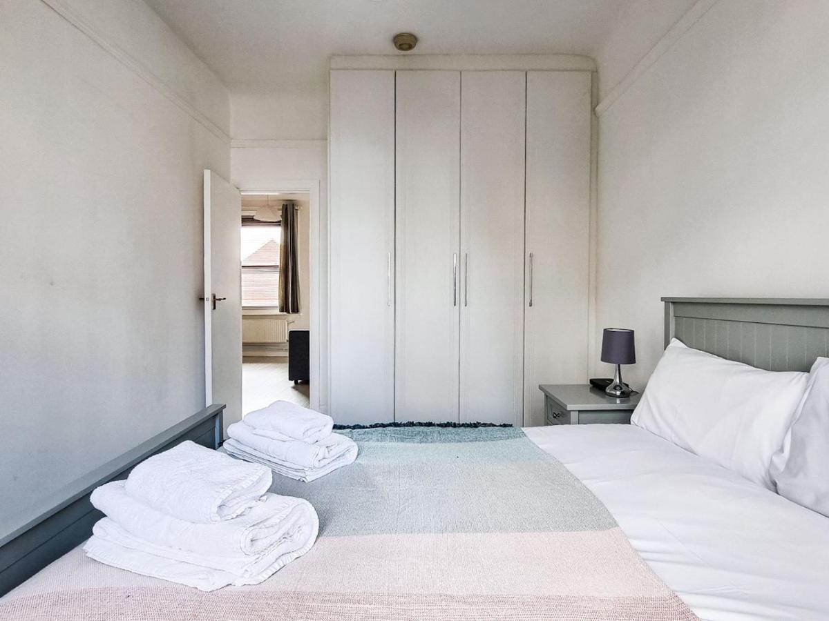 Appartement Pass The Keys Wimbledon Hideaway à Londres Extérieur photo