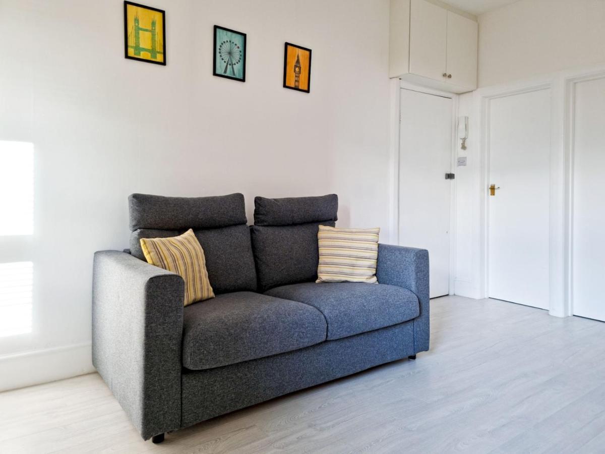 Appartement Pass The Keys Wimbledon Hideaway à Londres Extérieur photo